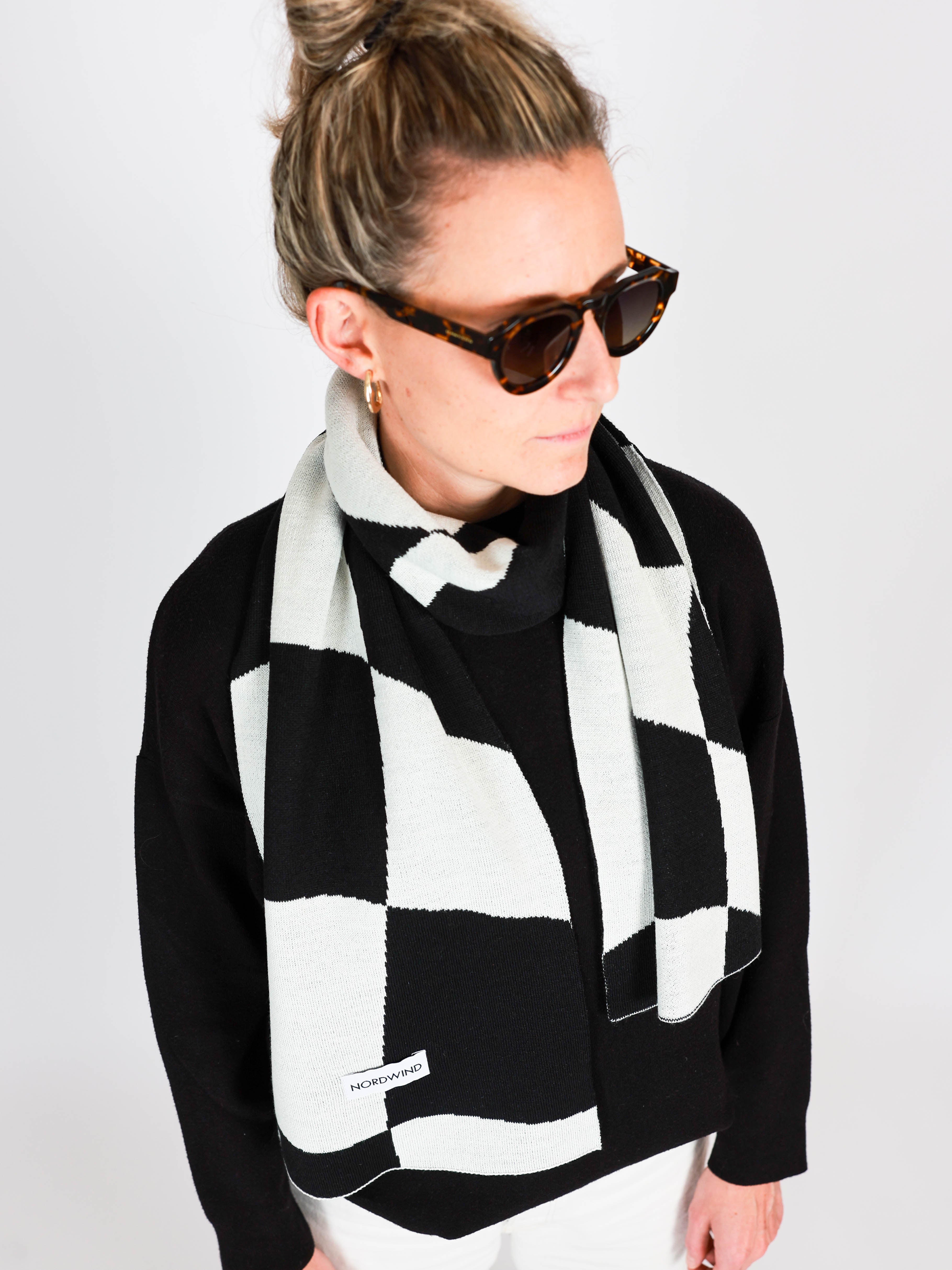 Nordwind Wool Scarf Checkmate #W006